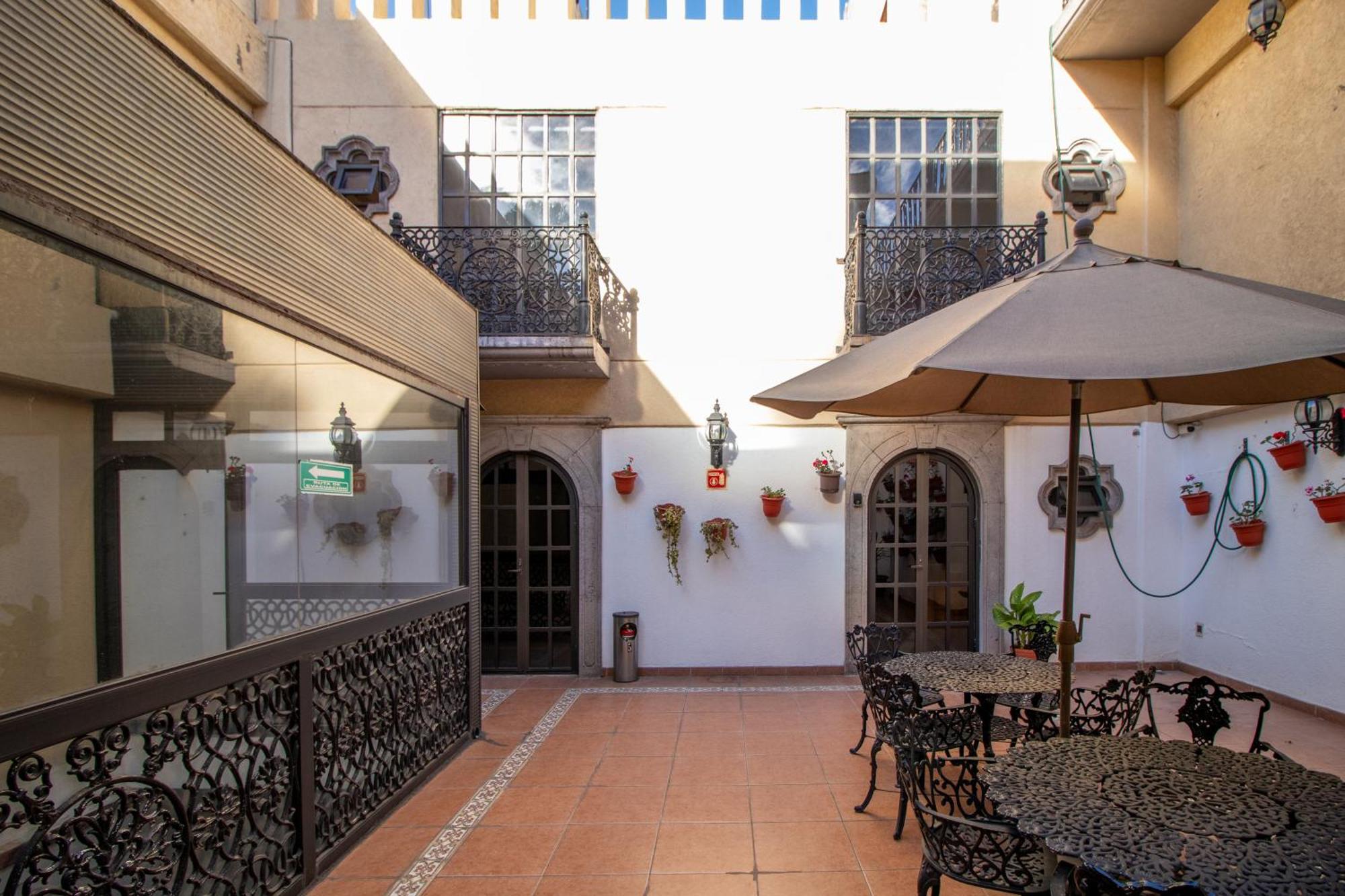 פואבלה Suites Sevilla מראה חיצוני תמונה