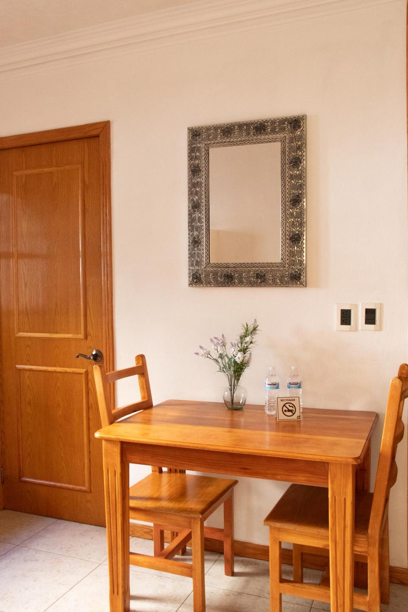 פואבלה Suites Sevilla מראה חיצוני תמונה
